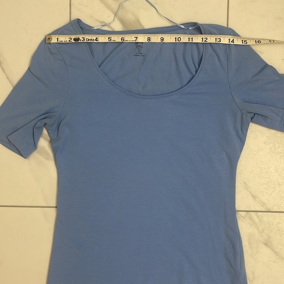 H&M Modern Classic Blue Short Sleeve Tee Scoop Neckline Stretchy Fabric Size S - Picture 11 of 11